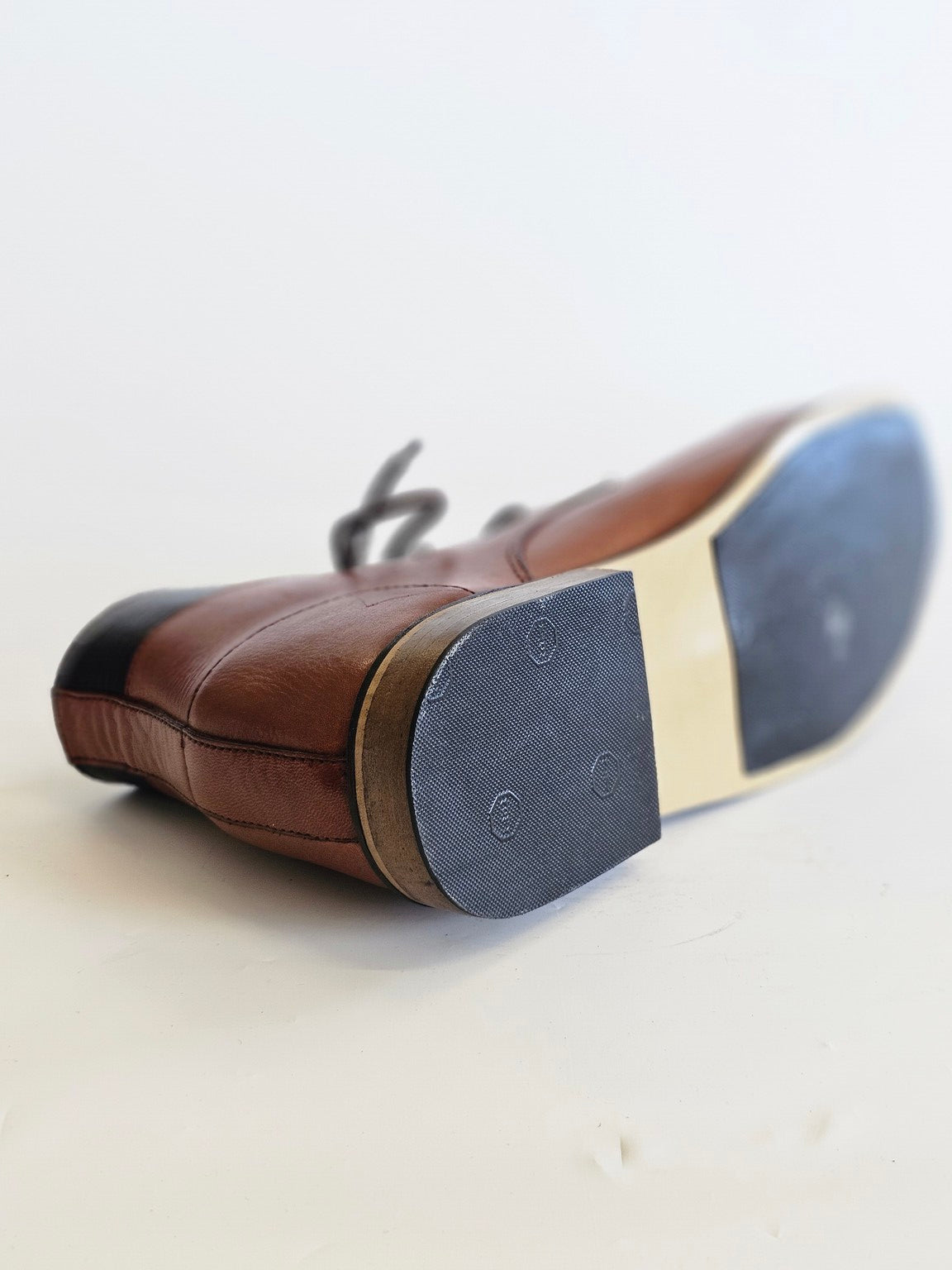 Chukka Fire - Hello Quality Collection