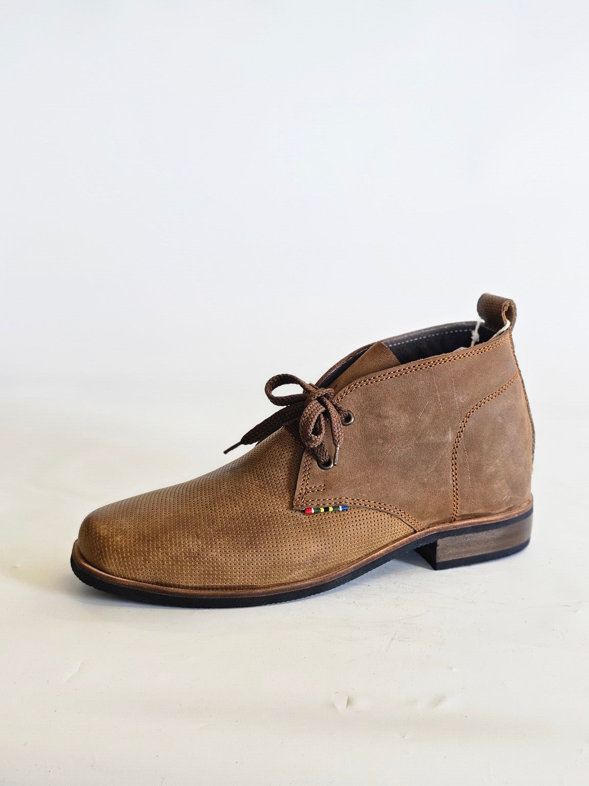 Kelvin Chukka - Hello Quality Collection