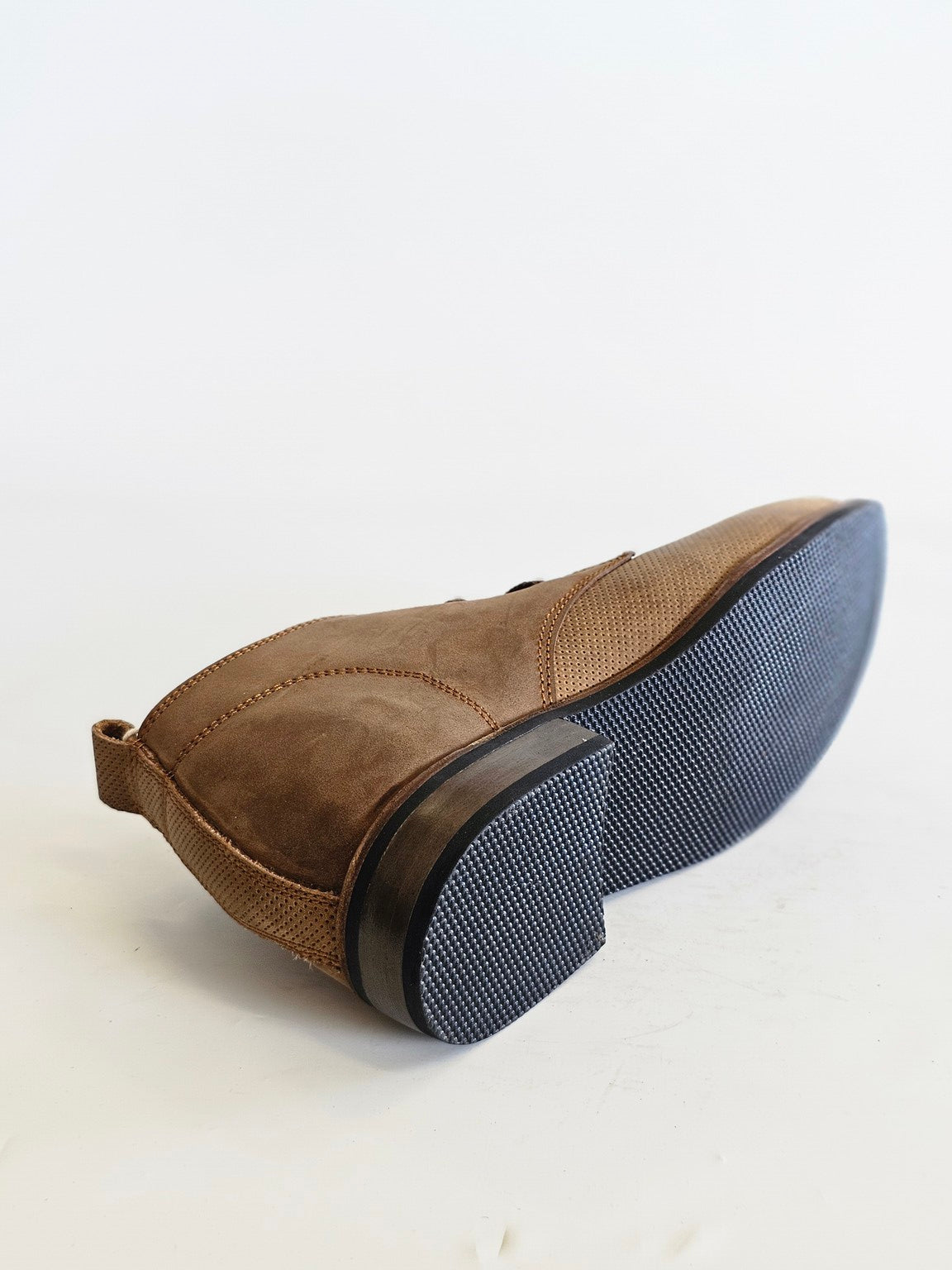 Kelvin Chukka - Hello Quality Collection