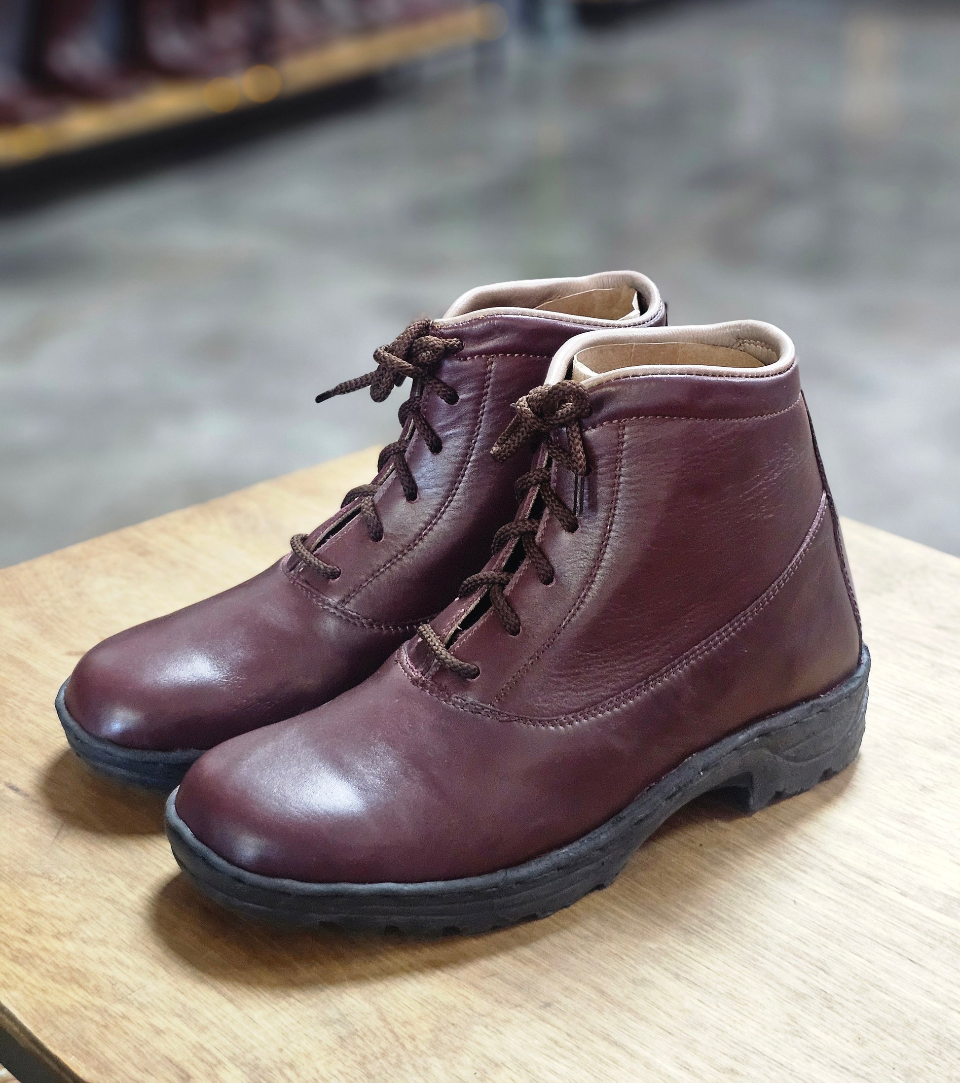 Tera Kicker Sneaker - Hello Quality Collection