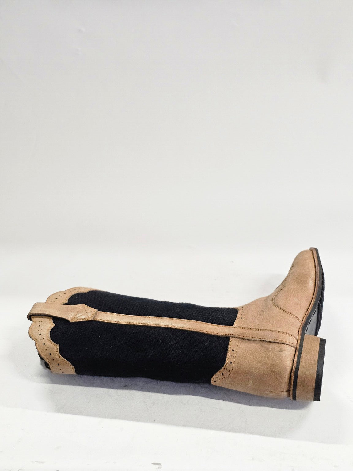 Amie Cowboy Boots - Hello Quality Collection
