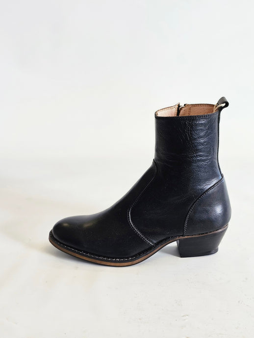 Candy women's leather ankle boots - Hello Quality Collection