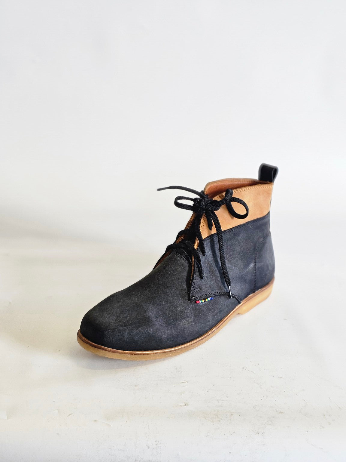 Bernett Chukka Two-tone - Hello Quality Collection