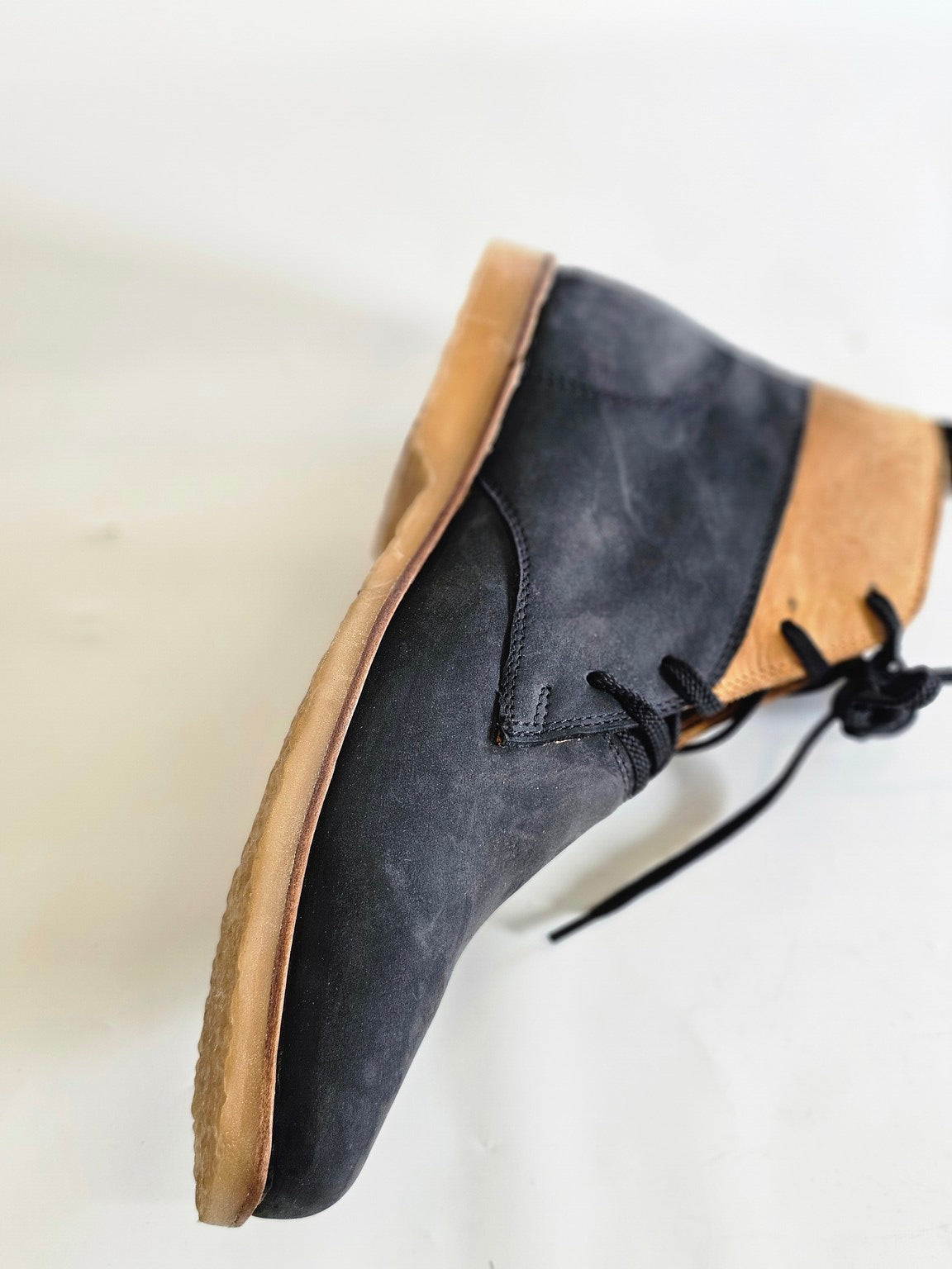 Bernett Chukka Two-tone - Hello Quality Collection