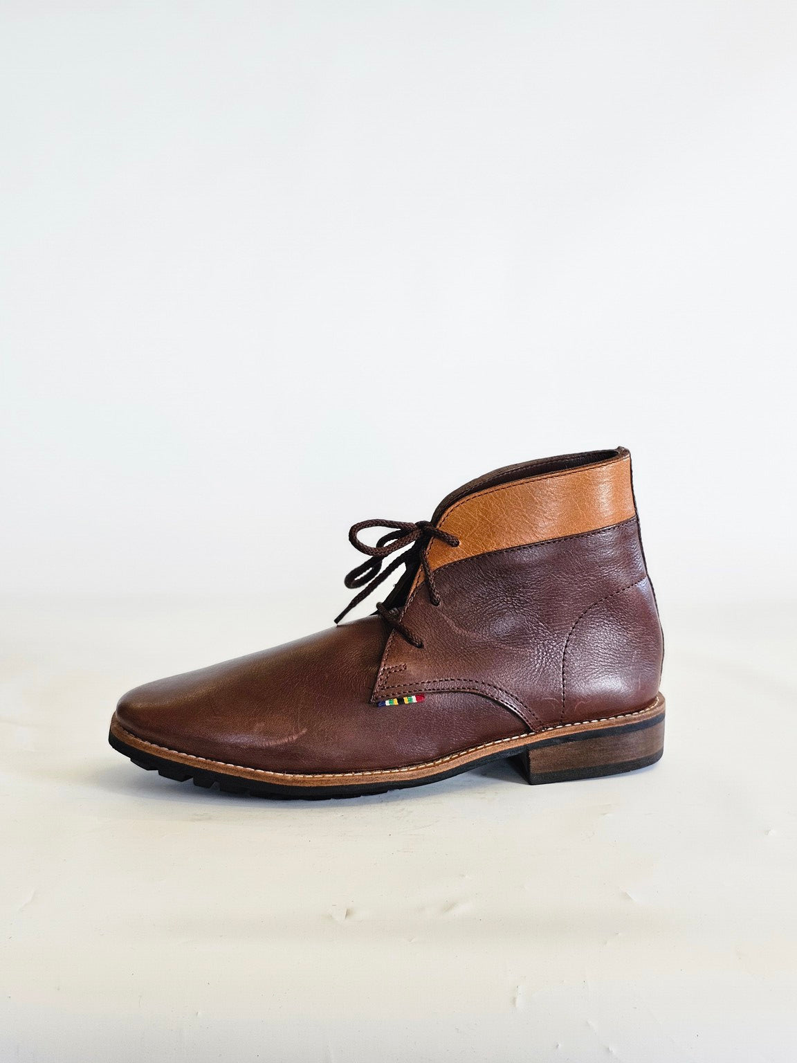 Chukka Fire - Hello Quality Collection