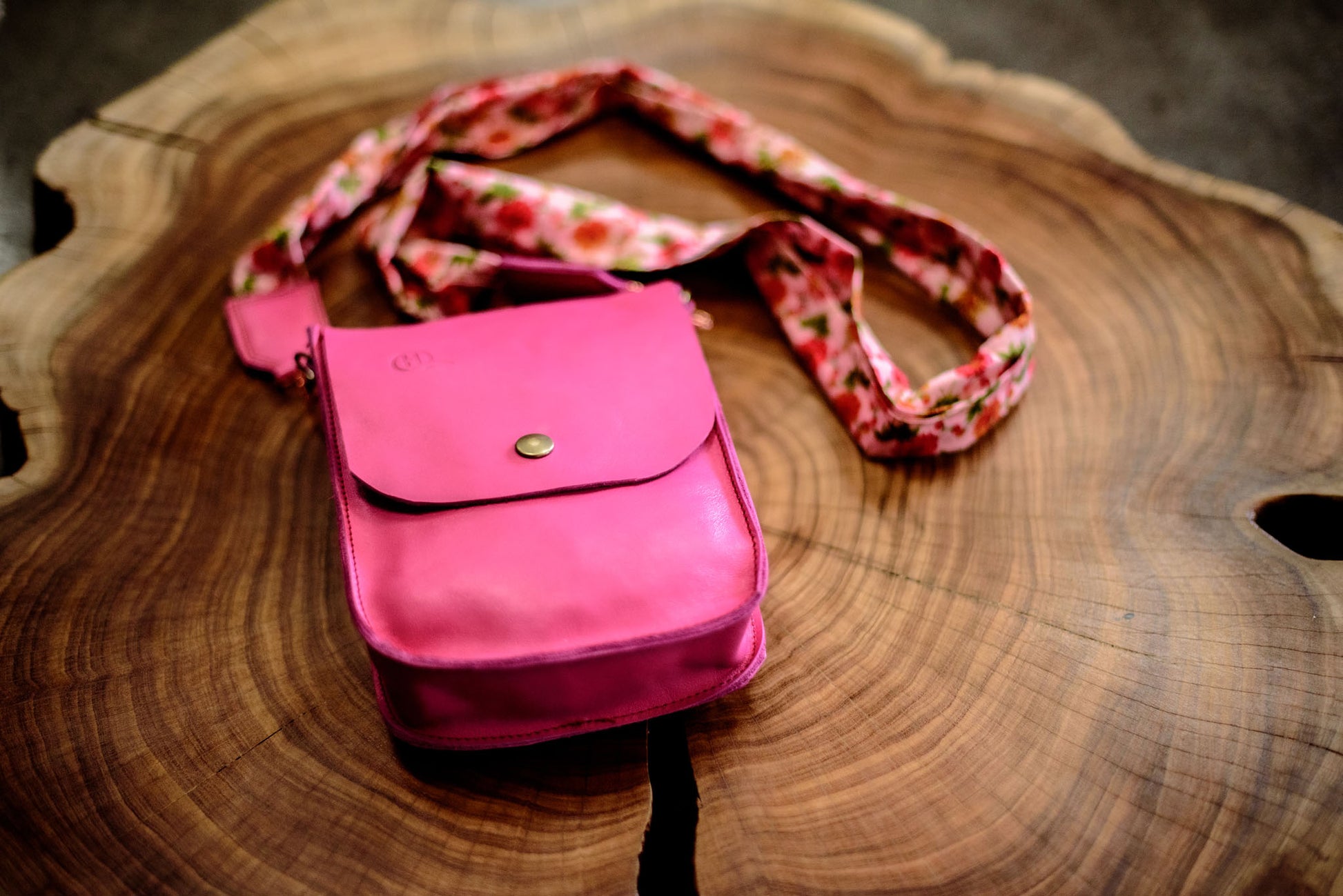 Emma Sling Bag - Hello Quality Collection