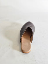 Load image into Gallery viewer, Ponti Sandals - Hello Quality Collection
