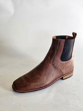 Load image into Gallery viewer, Salento Chelsea Boots - Hello Quality Collection
